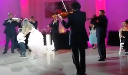 Momentos mágicos: Vals con Violines