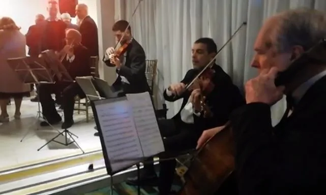 Violines y Violoncello para Fiestas