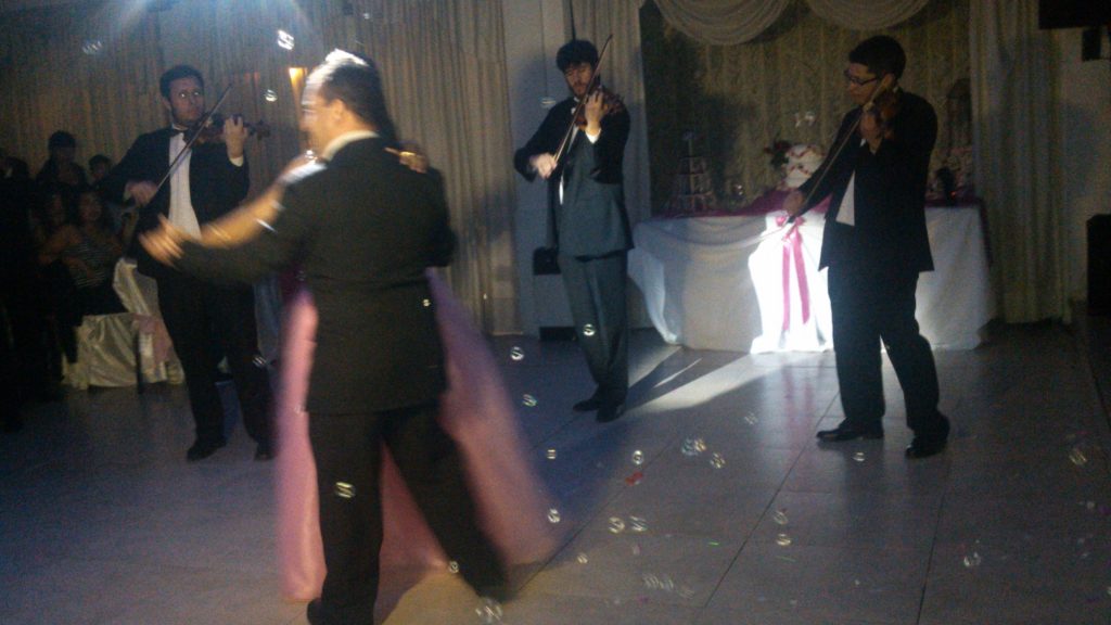 Shallow con violines . Cumple de 15