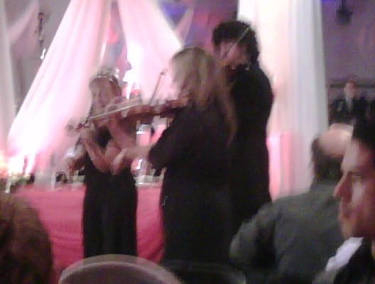 El Vals de tus sueños comienza con Violines en Vivo
