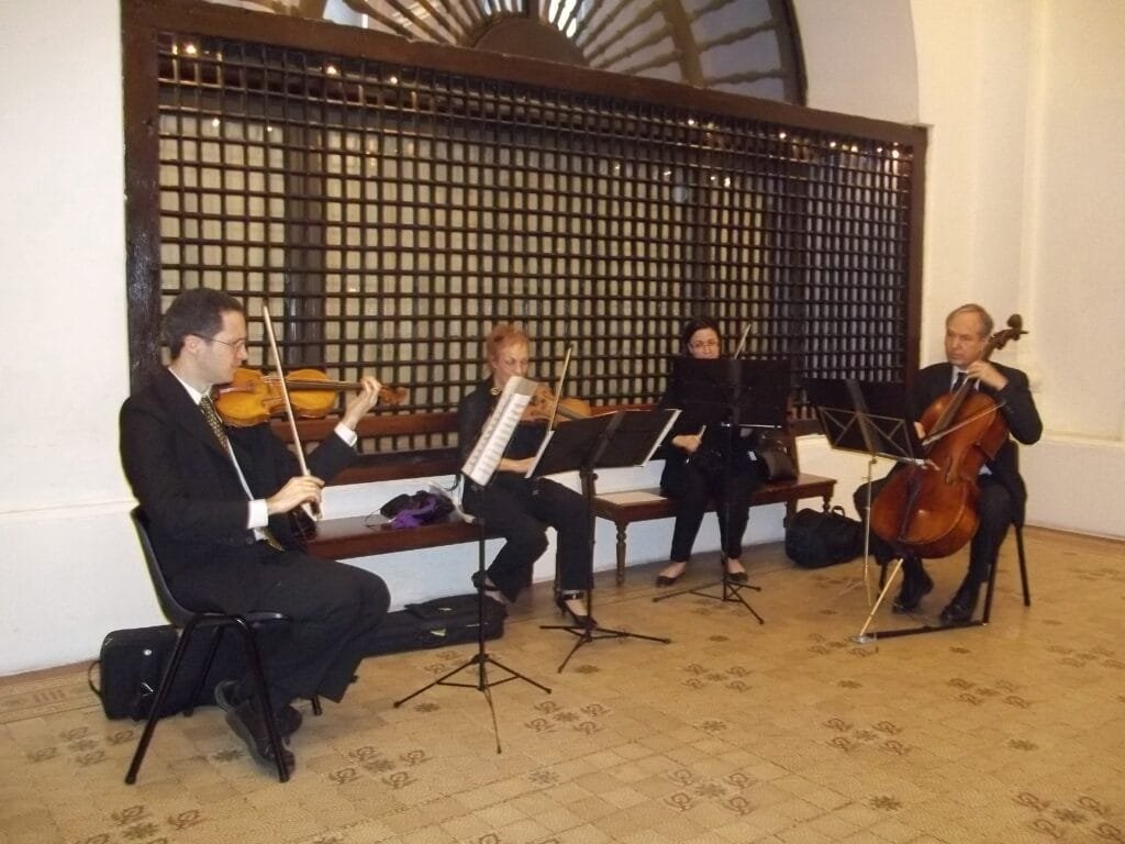 Cuarteto de cuerdas para casamientos religiosos